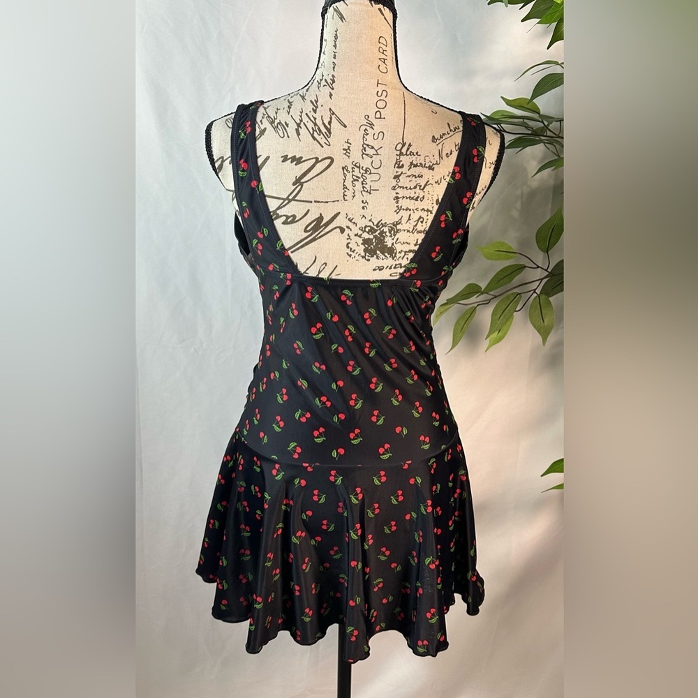 🍒Chic Black and Red One Piece Swimsuit for Stylish Swimming 🌴☀️ - Picture 11 of 15